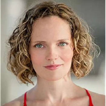 Leah Curney - Networth, Bio, Wiki, Family, Birthday, Networth & More