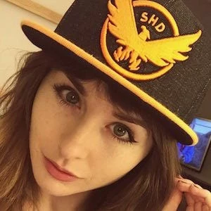 LeahLovesChief - Wiki, Bio, Birthdate, Networth, Family & More