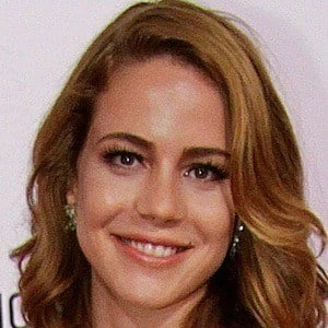 Leandra Leal Biography
