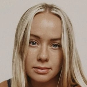 Whitney Leavitt Biography