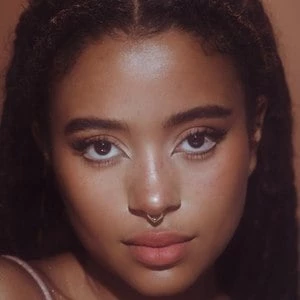 Kali Ledger - Date Of Birth, Bio, Birthdate, Parents, Networth & More