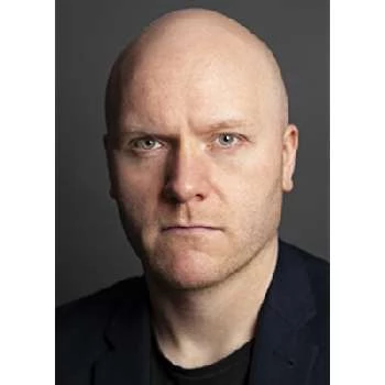 Lee Hutchings - Age, Bio, Birthdate, Family, Networth & More