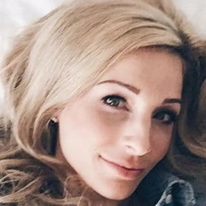 Kristine Lee - Family, Bio, Birthdate,Age, Networth , Wiki& More