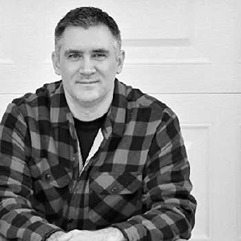 Lee Stephen - Age, Bio, Birthdate, Family, Networth & More