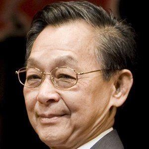 Chuan Leekpai - Biography, Birthday, Wiki, Family, Networth & More