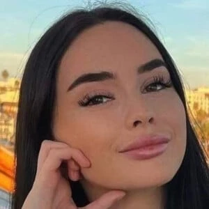 Trinity Jane - Age, Bio, Career, Family, Wiki, Networth & More