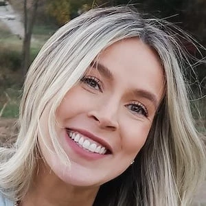 LeighAnnSays Biography