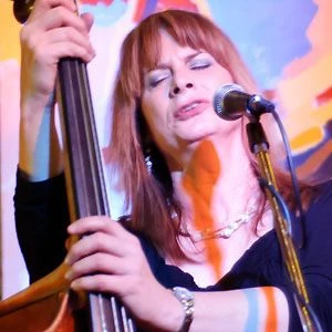 Jennifer Leitham - Birthday, Bio, Wiki, Family, Networth & More