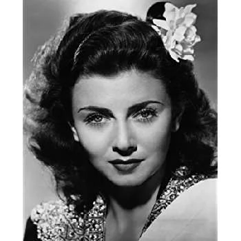 Lenore Aubert - Age, Wiki, Birthdate, Bio, Networth, Family & More