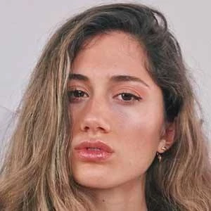 Kristen Leo Biography