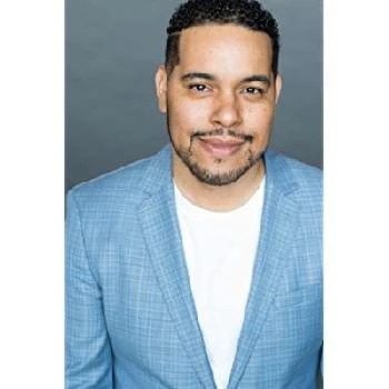 Leon Lozano - Age, Bio, Birthdate, Family, Networth & More