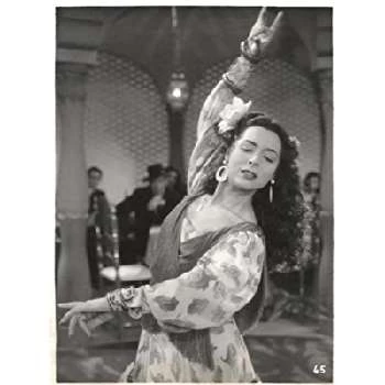 Leonor María G. de Castro - Age, Bio, Birthdate, Family, Networth & More