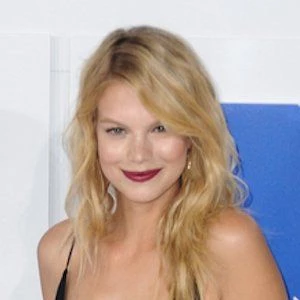 Nadine Leopold Biography