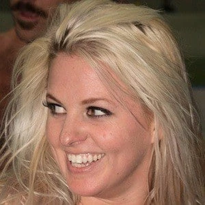Candice LeRae Biography