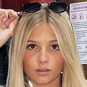 Avery Leroy - Family, Bio, Birthday, Family, Income & More