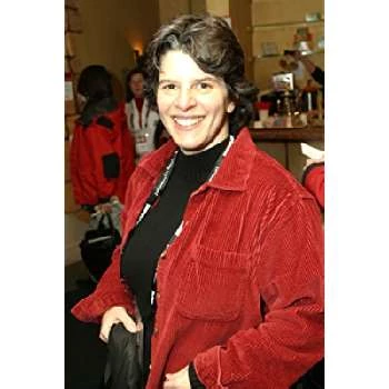 Lesli Klainberg Biography