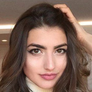 Rachel Levin Biography