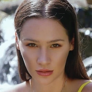 Alina Lewis Biography