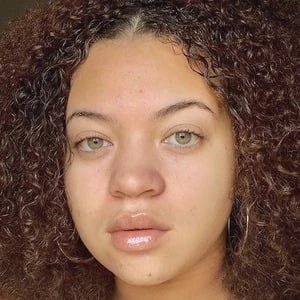 Kayla Lewis Biography