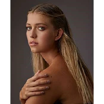 Lexi DiBenedetto - Age, Height, Birthdate, Family, Wiki & More