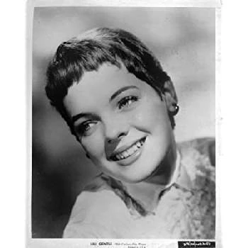 Lili Gentle - Family, Bio, Birthday, Family, Income & More