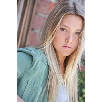 Lili Sepe - Date Of Birth, Bio, Birthdate, Parents, Networth & More