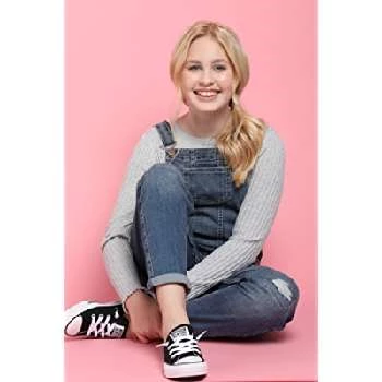 Lilian McNeil - Age, Bio, Birthdate, Family, Networth & More