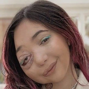 Nikki Lilly Biography