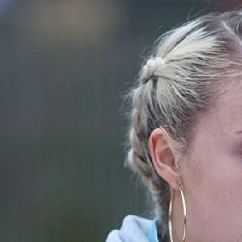 Lily Loveless - Networth, Bio,Birthdate, Family, Wiki & More