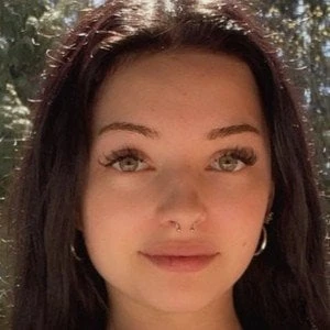 lilyilyb - Age, WIki, Birthday, Family, Networth & More