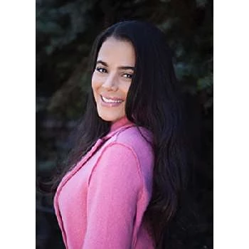 Lina Kreisberg - Age, Bio, Birthdate, Family, Networth & More