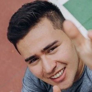 Sebastián Linares - Wiki, Bio, Networth, Birthdate, Family & More