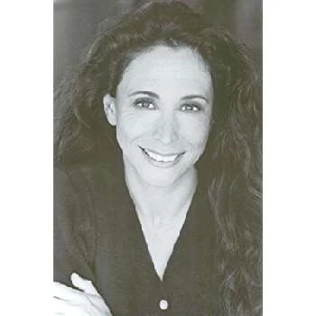 Linda Castro - Age, Height, Birthdate, Family, Wiki & More