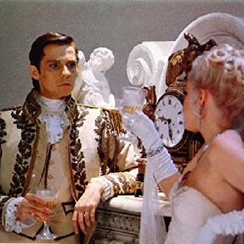 Linda Kerridge - Age, Wiki, Birthdate, Bio, Networth, Family & More