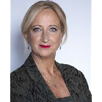 Linda Slade - Age, Bio, Birthdate, Family, Networth & More