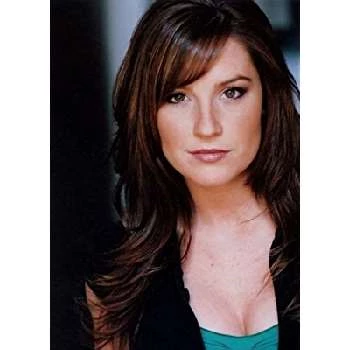 Lindsay Dennis - Age, Bio, Birthdate, Family, Networth & More