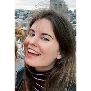 Lindsay Howard - Age, Bio, Birthdate, Family, Networth & More