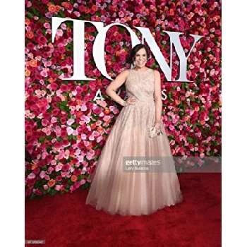 Lindsay Mendez Biography