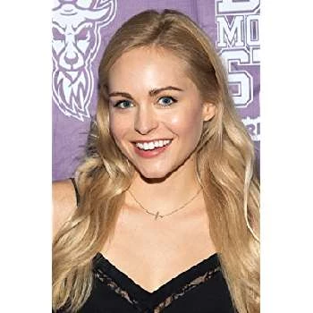 Lindsey Sporrer - Age, Bio, Birthdate, Family, Networth & More