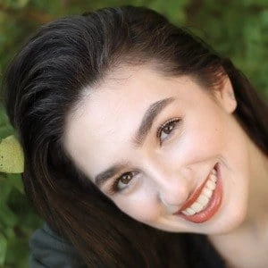 Genavieve Lauren Linkowski Biography