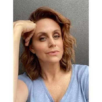 Lisa Campos Biography