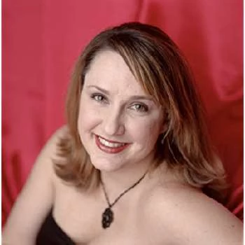 Lisa Daily Biography