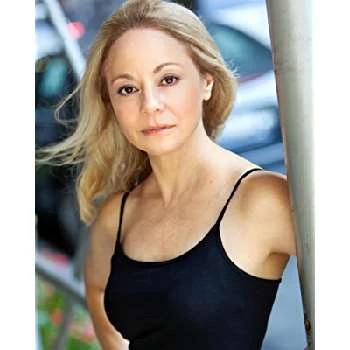 Lisa Grecco - Age, Bio, Birthdate, Family, Networth & More