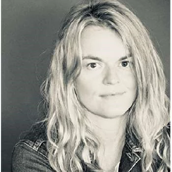 Lisa Gunning - Family, Bio, Birthdate,Age, Networth , Wiki& More