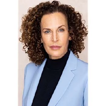 Lisa Kaminir - Age, Bio, Birthdate, Family, Networth & More