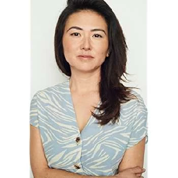 Lisa Sanaye Dring - Age, Bio, Birthdate, Family, Networth & More