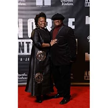 Lisa Thomas - Age, Bio, Birthdate, Family, Networth & More