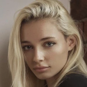 Maddie Little Biography
