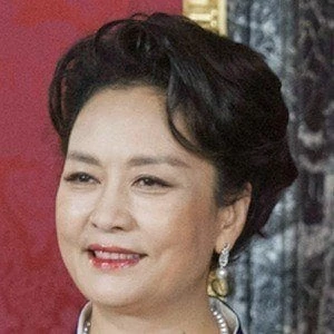 Peng Liyuan - Networth, Bio, Birthdate, Age, Family & More