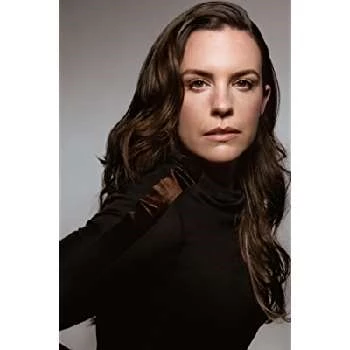 Liza J. Bennett - Age, Bio, Birthdate, Family, Networth & More